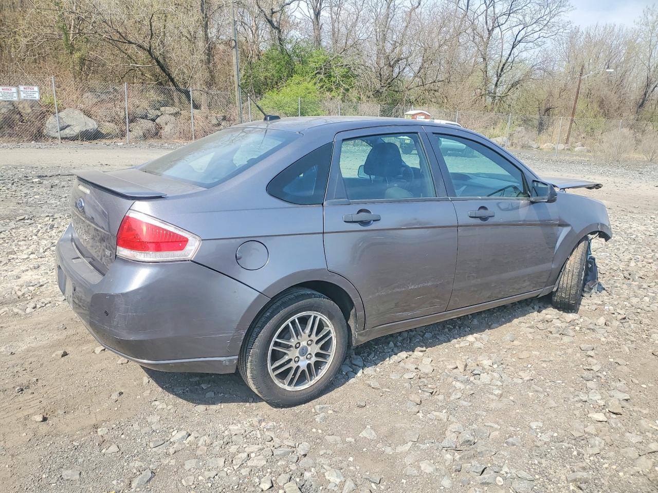 FORD FOCUS 2011 — 4