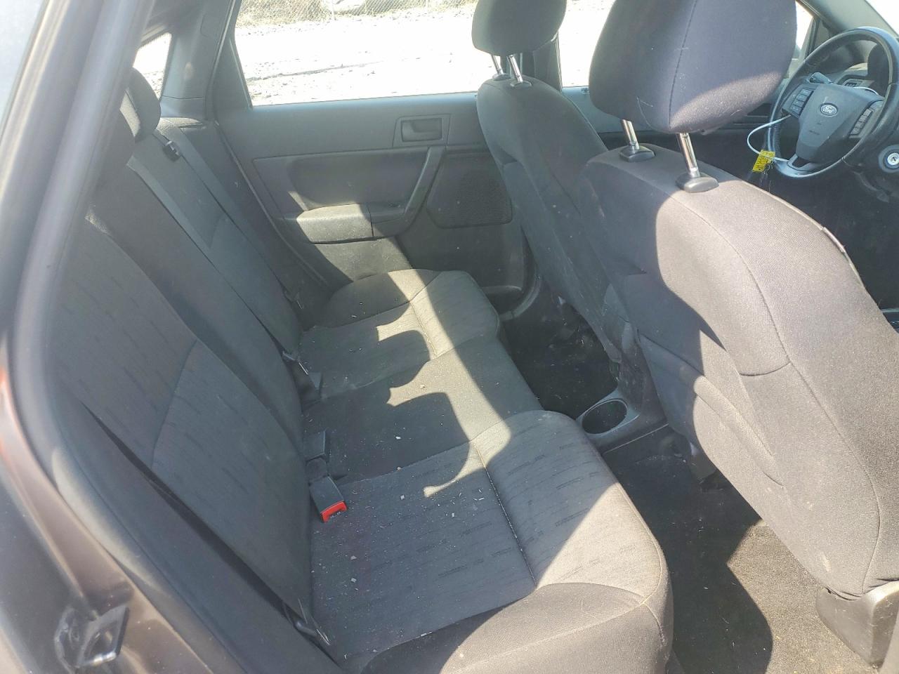 FORD FOCUS 2011 — 11