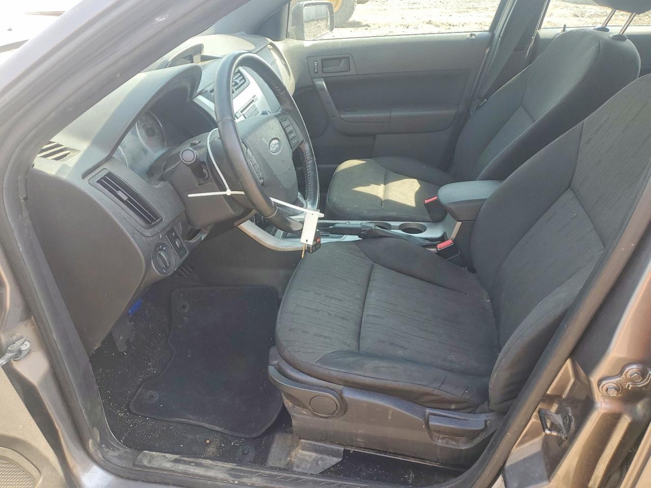 FORD FOCUS 2011 — 8
