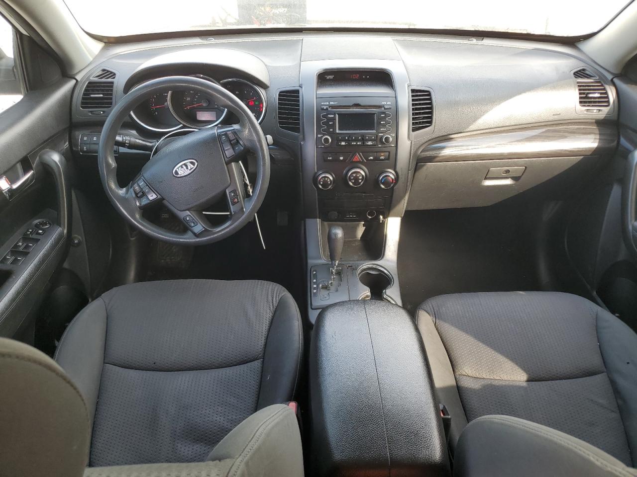 KIA SORENTO 2012 — 9