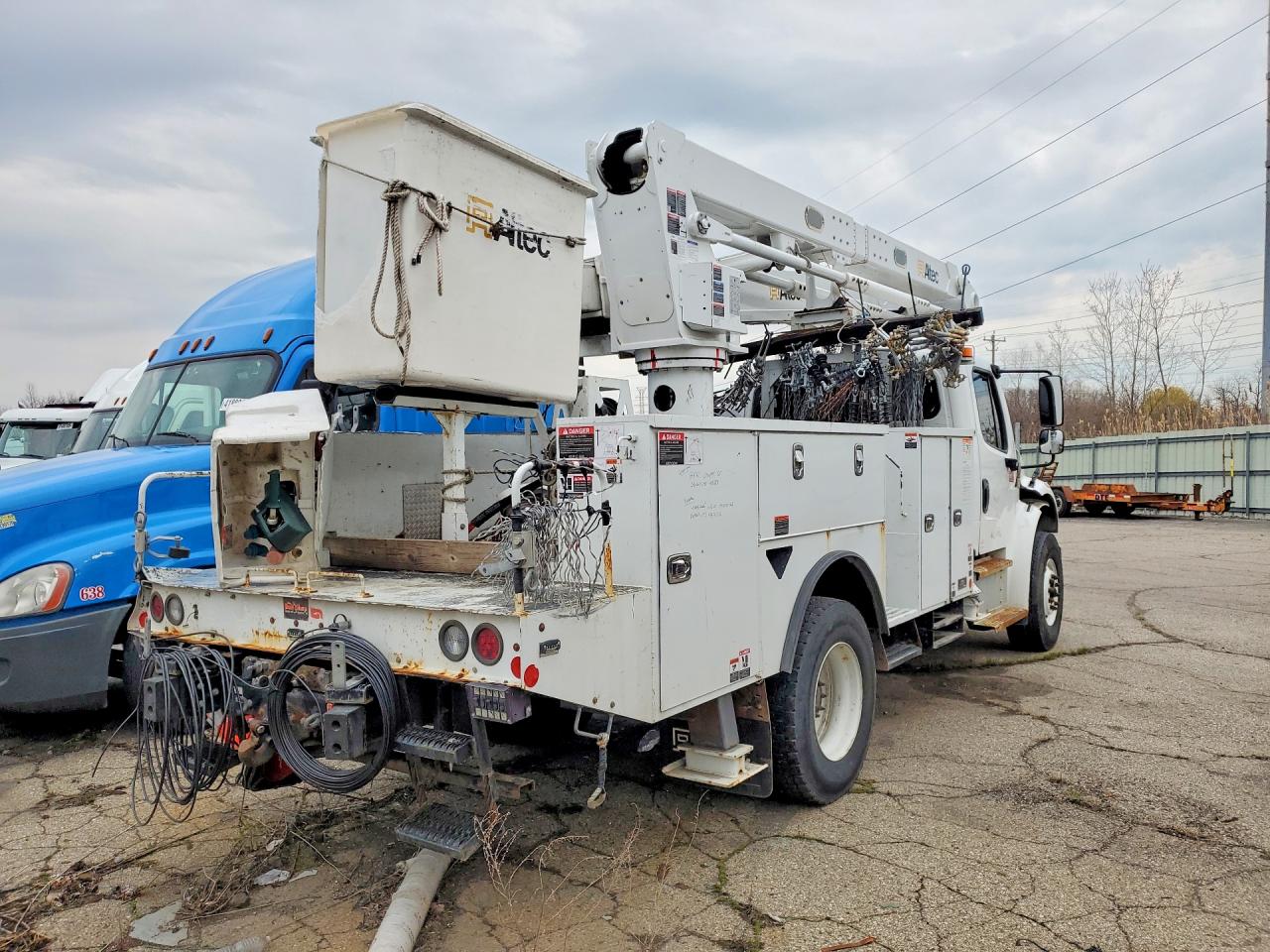 FREIGHTLINER M2 2022 — 4