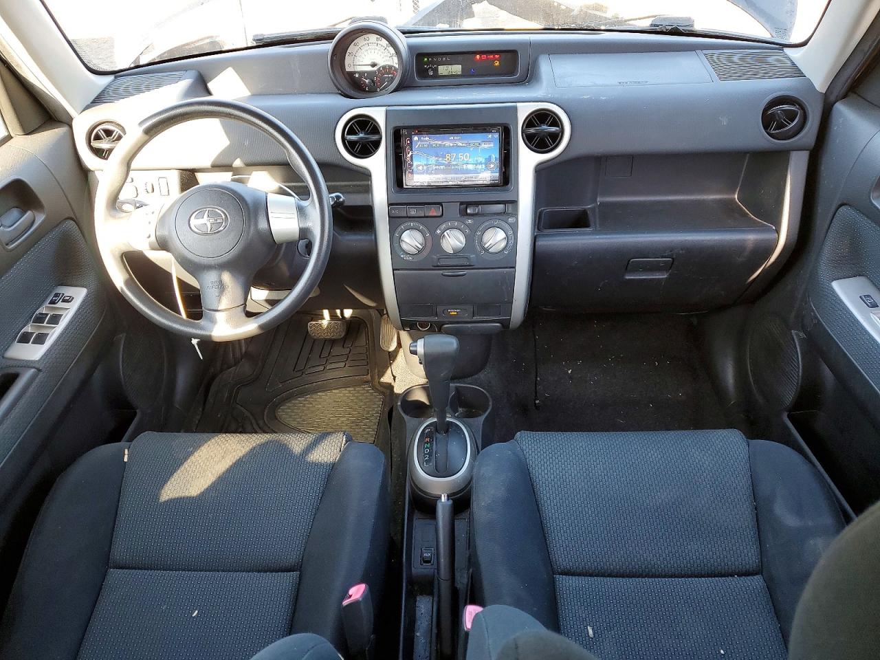 TOYOTA SCION 2006 — 9