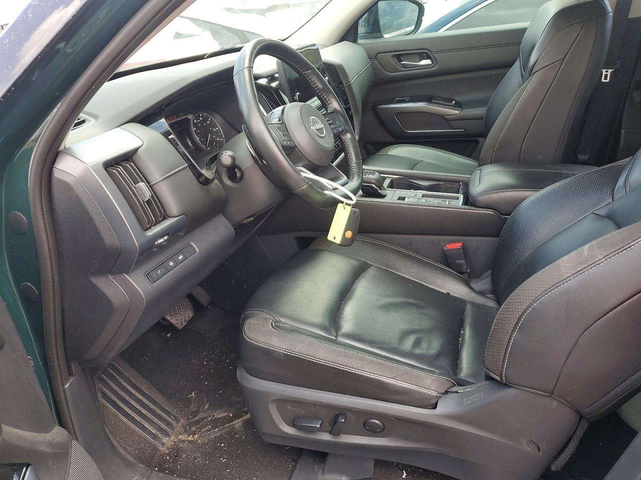 NISSAN PATHFINDER 2023 — 8