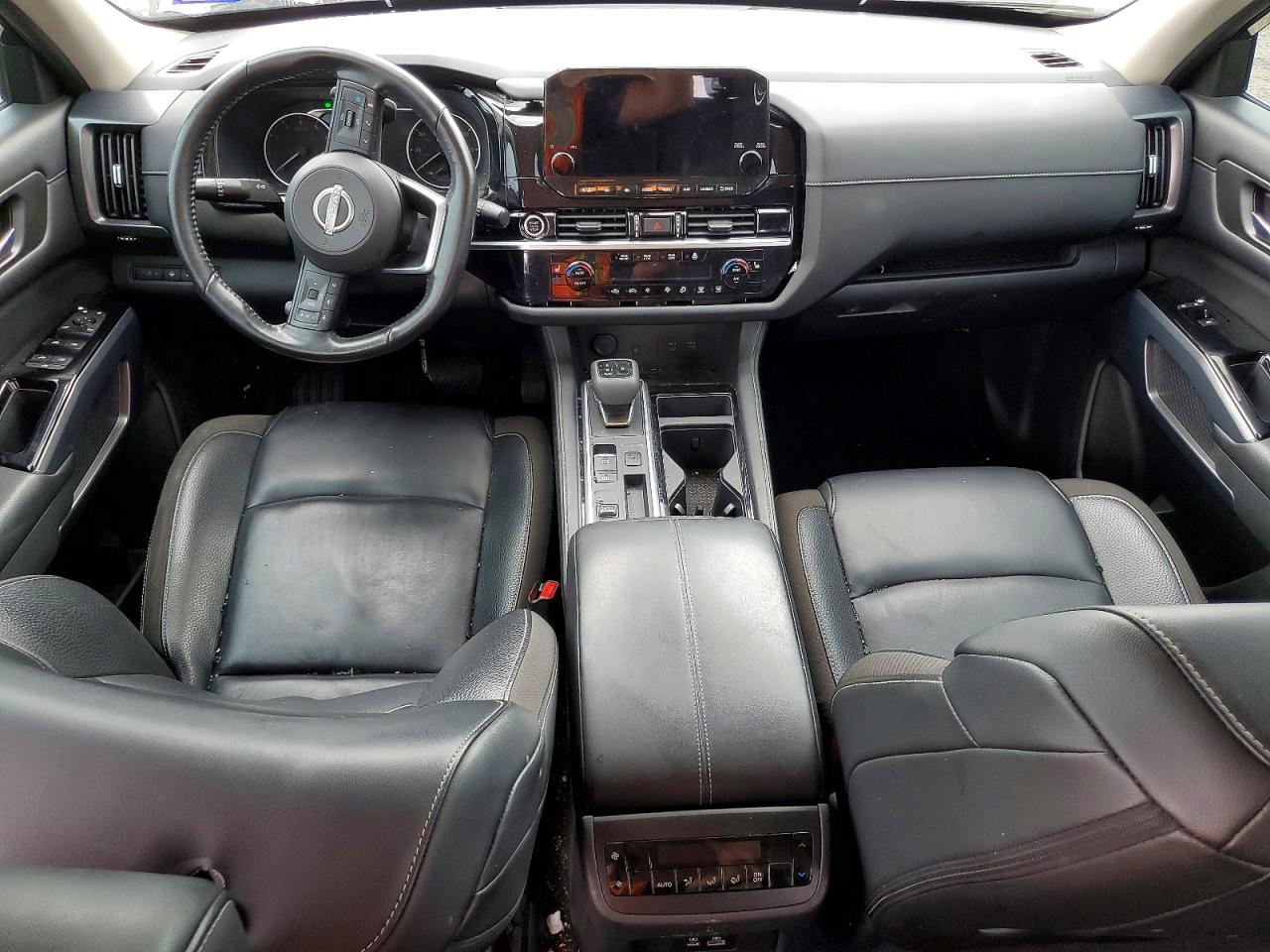 NISSAN PATHFINDER 2023 — 9