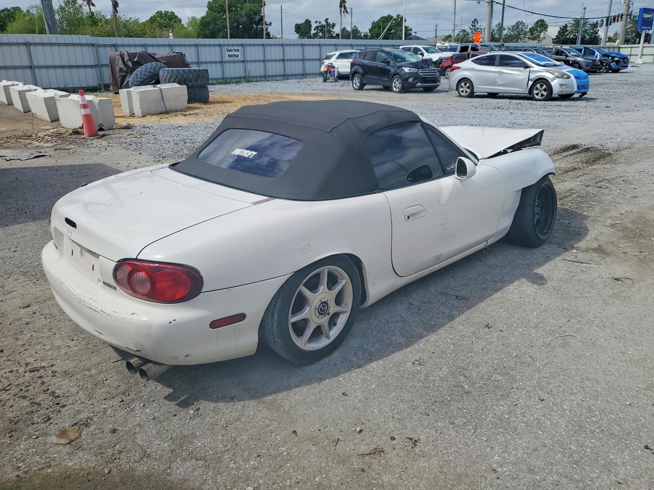 MAZDA MX-5 MIATA 1999 — 4
