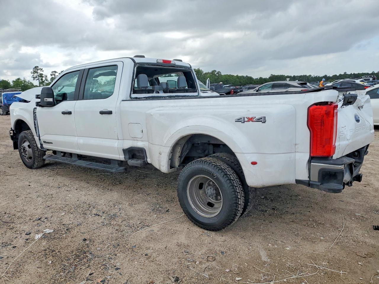 FORD F350 2024 — 3