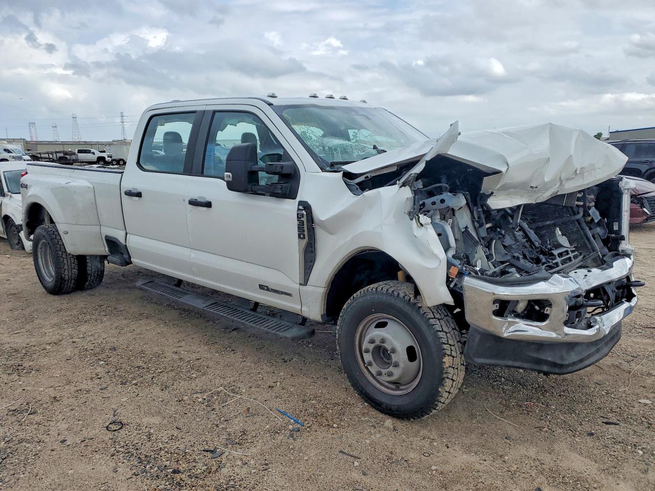 FORD F350 2024 — 5