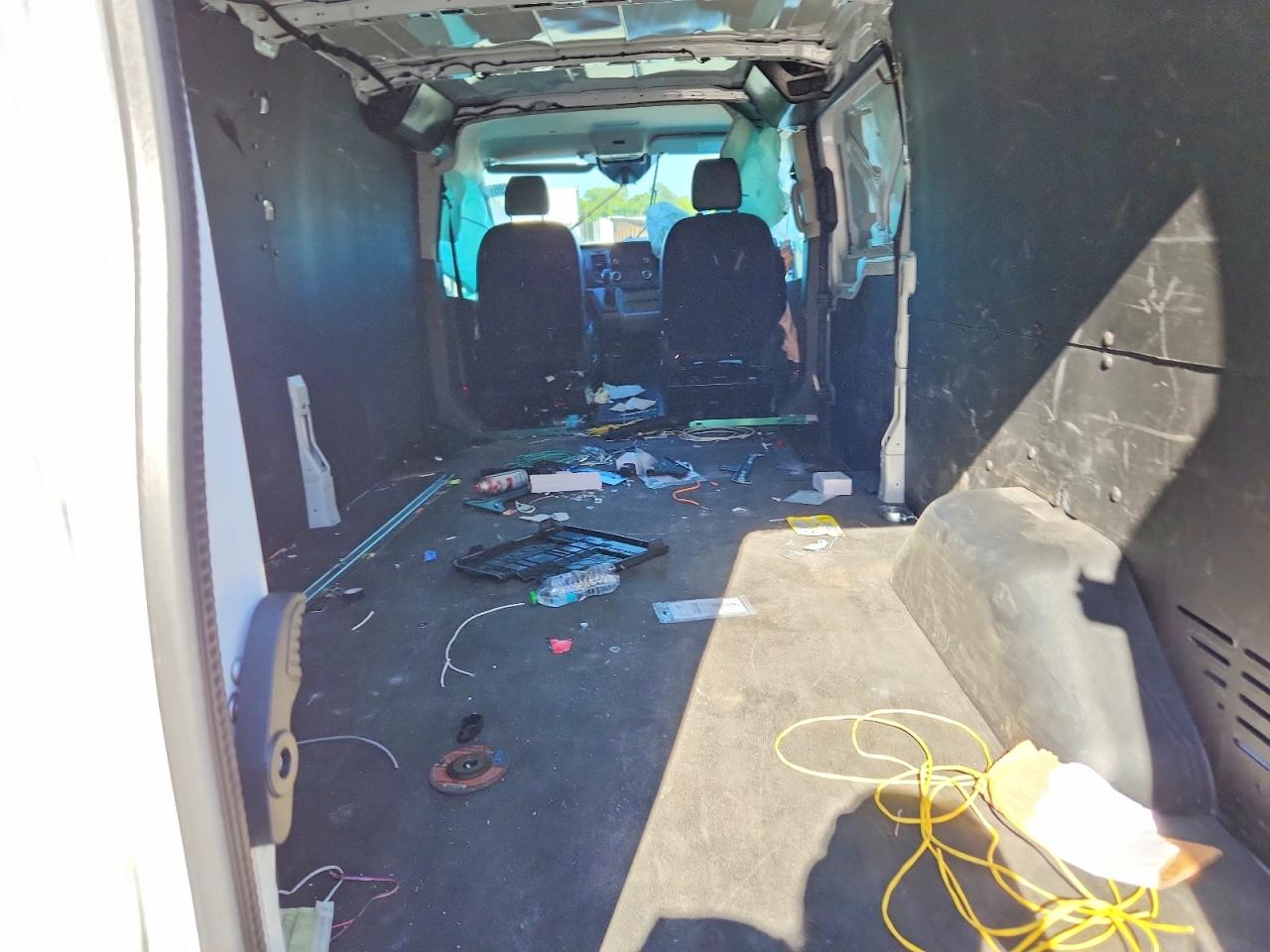 FORD TRANSIT CONNECT 2023 — 11