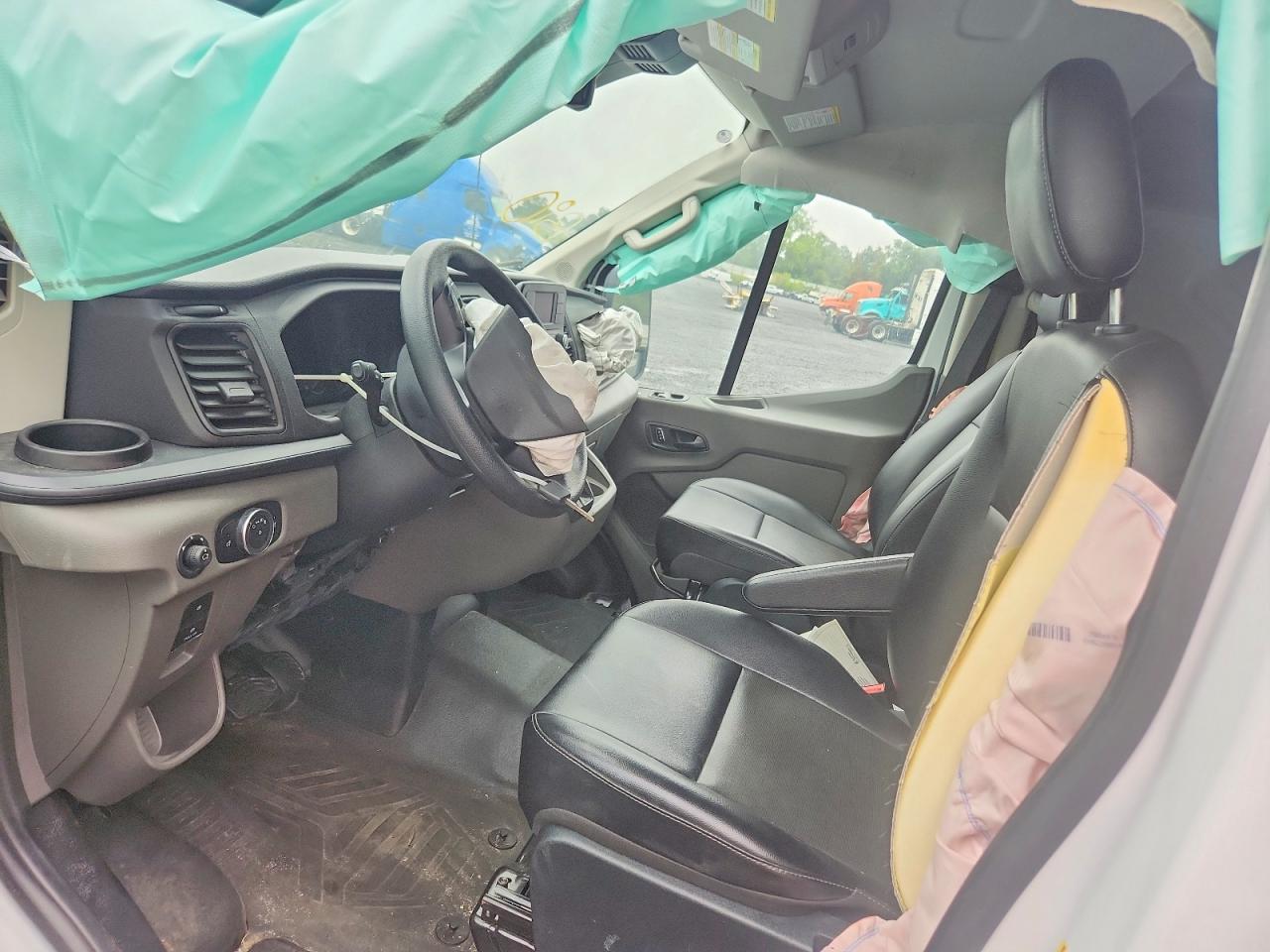 FORD TRANSIT CONNECT 2023 — 8