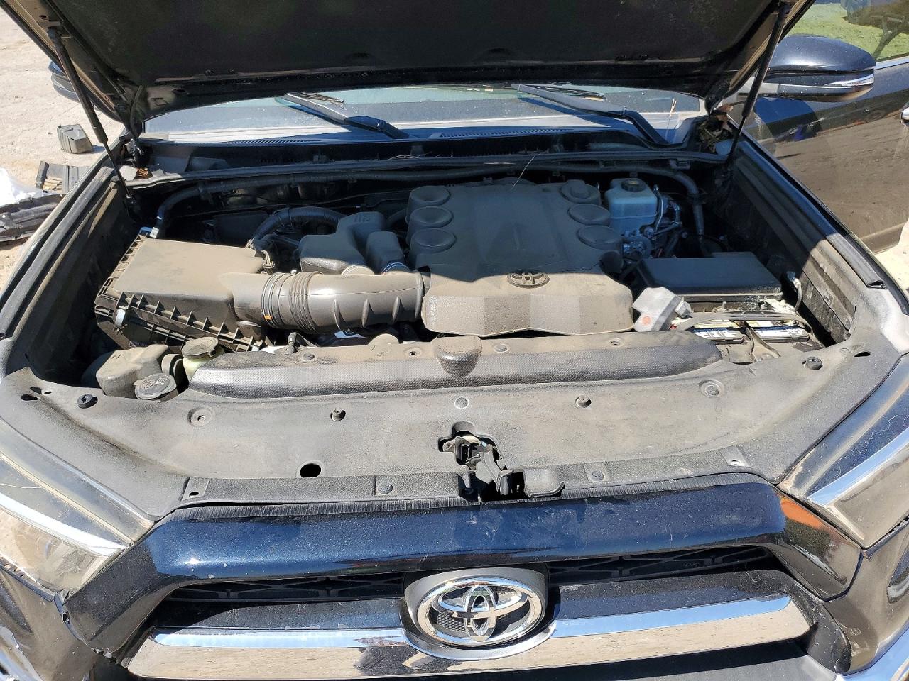 TOYOTA 4RUNNER 2017 — 13
