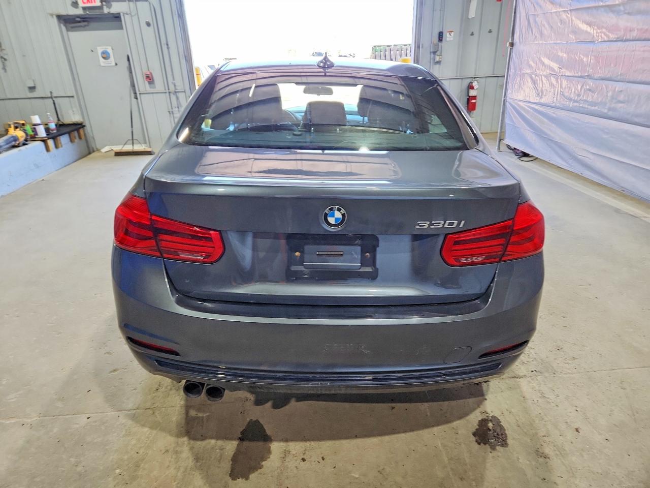 BMW 330 2018 — 7