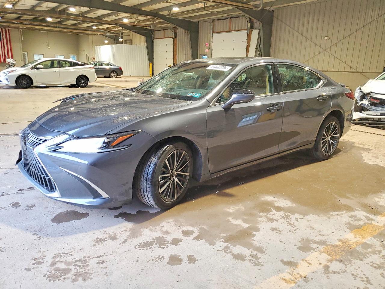 LEXUS ES 300H 2024 — 2
