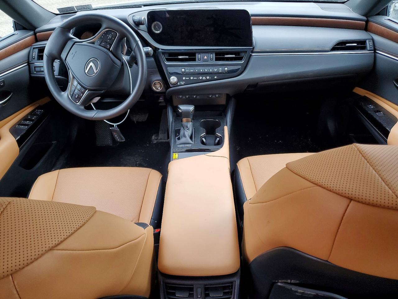 LEXUS ES 300H 2024 — 9