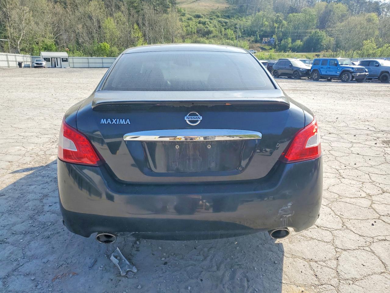 NISSAN MAXIMA 2011 — 7