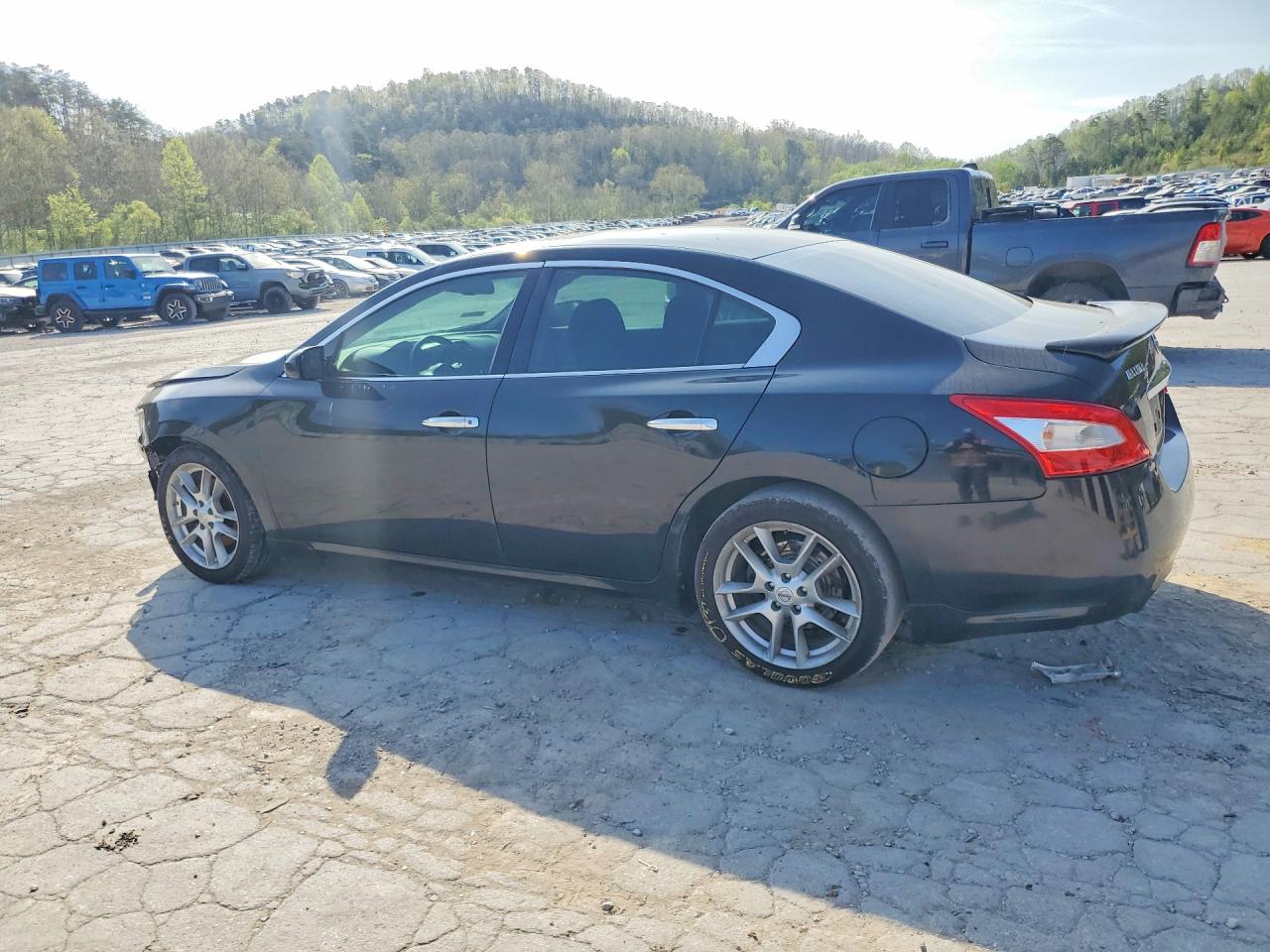 NISSAN MAXIMA 2011 — 3