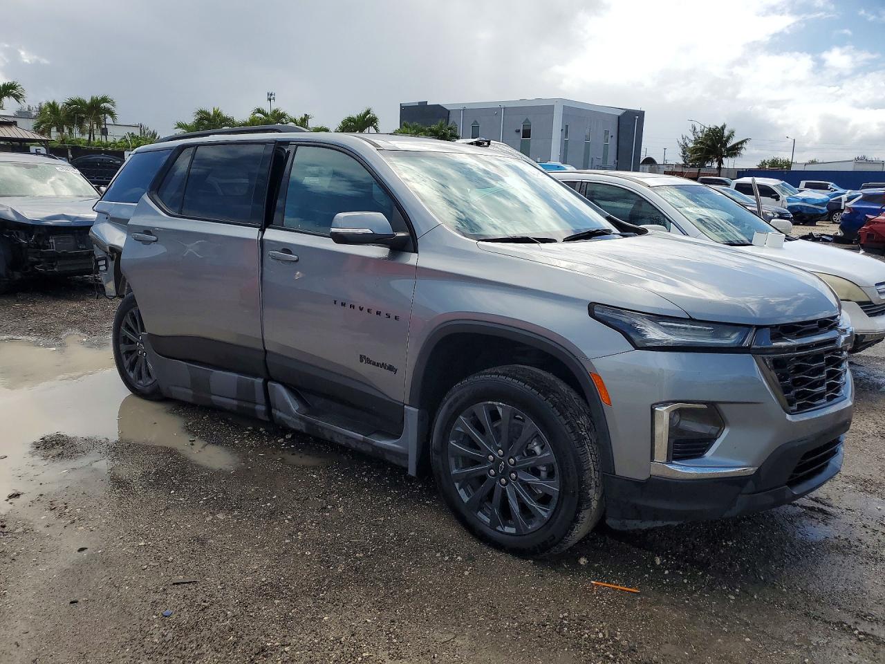 CHEVROLET TRAVERSE 2023 — 5