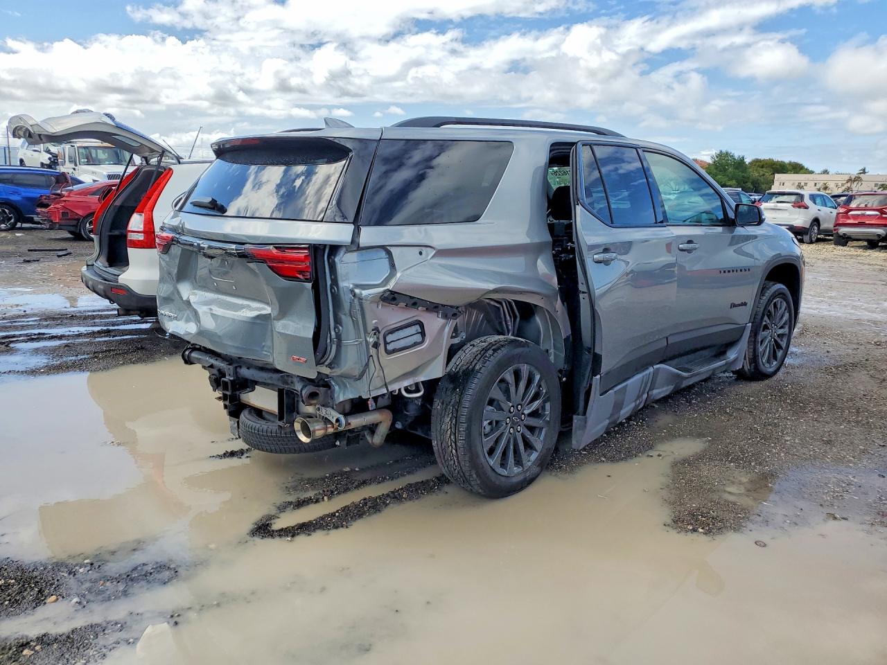 CHEVROLET TRAVERSE 2023 — 4