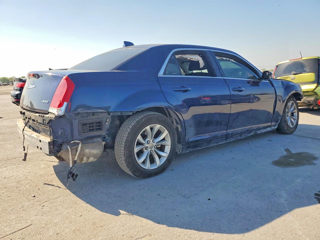 CHRYSLER 300 2015 — 4