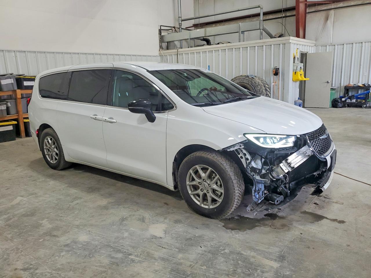 CHRYSLER PACIFICA 2025 — 5