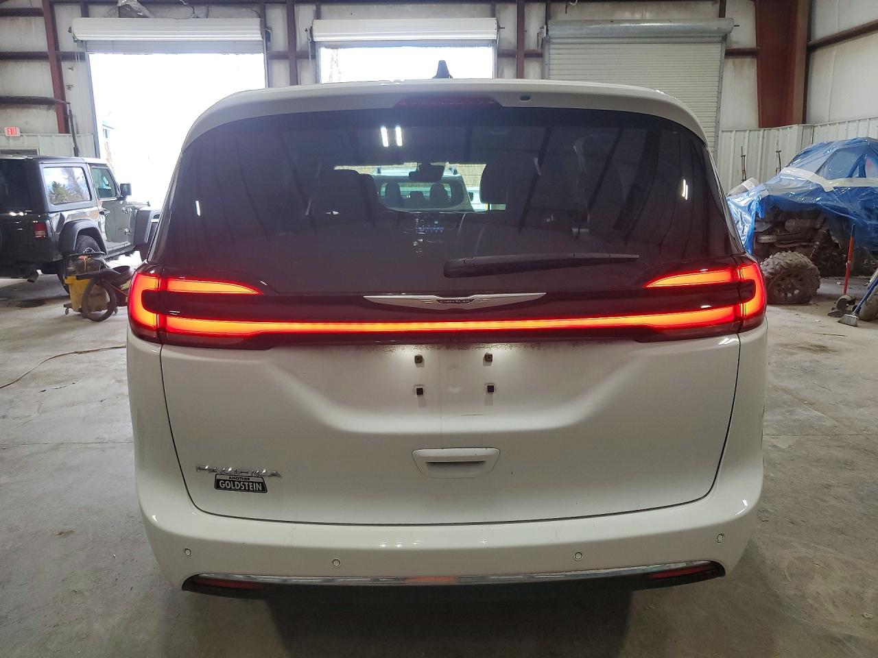 CHRYSLER PACIFICA 2025 — 7