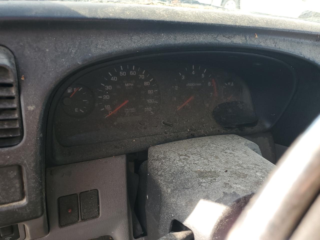 NISSAN FRONTIER 2000 — 10