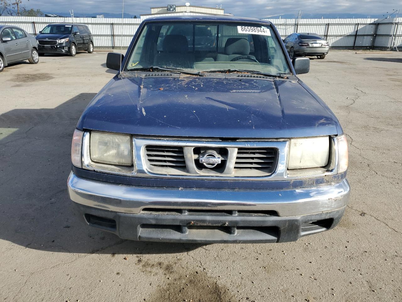 NISSAN FRONTIER 2000 — 6