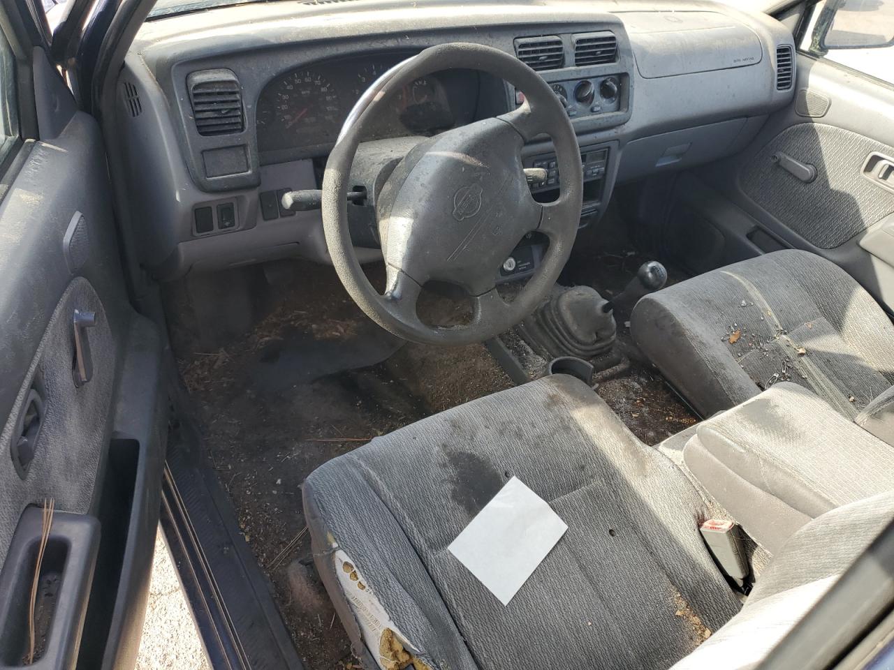NISSAN FRONTIER 2000 — 9
