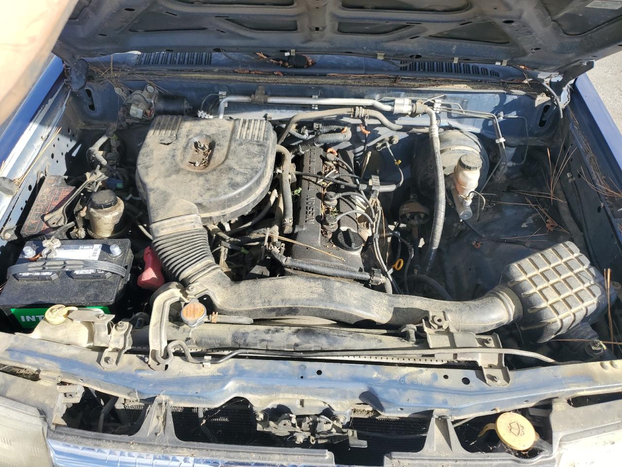 NISSAN FRONTIER 2000 — 12