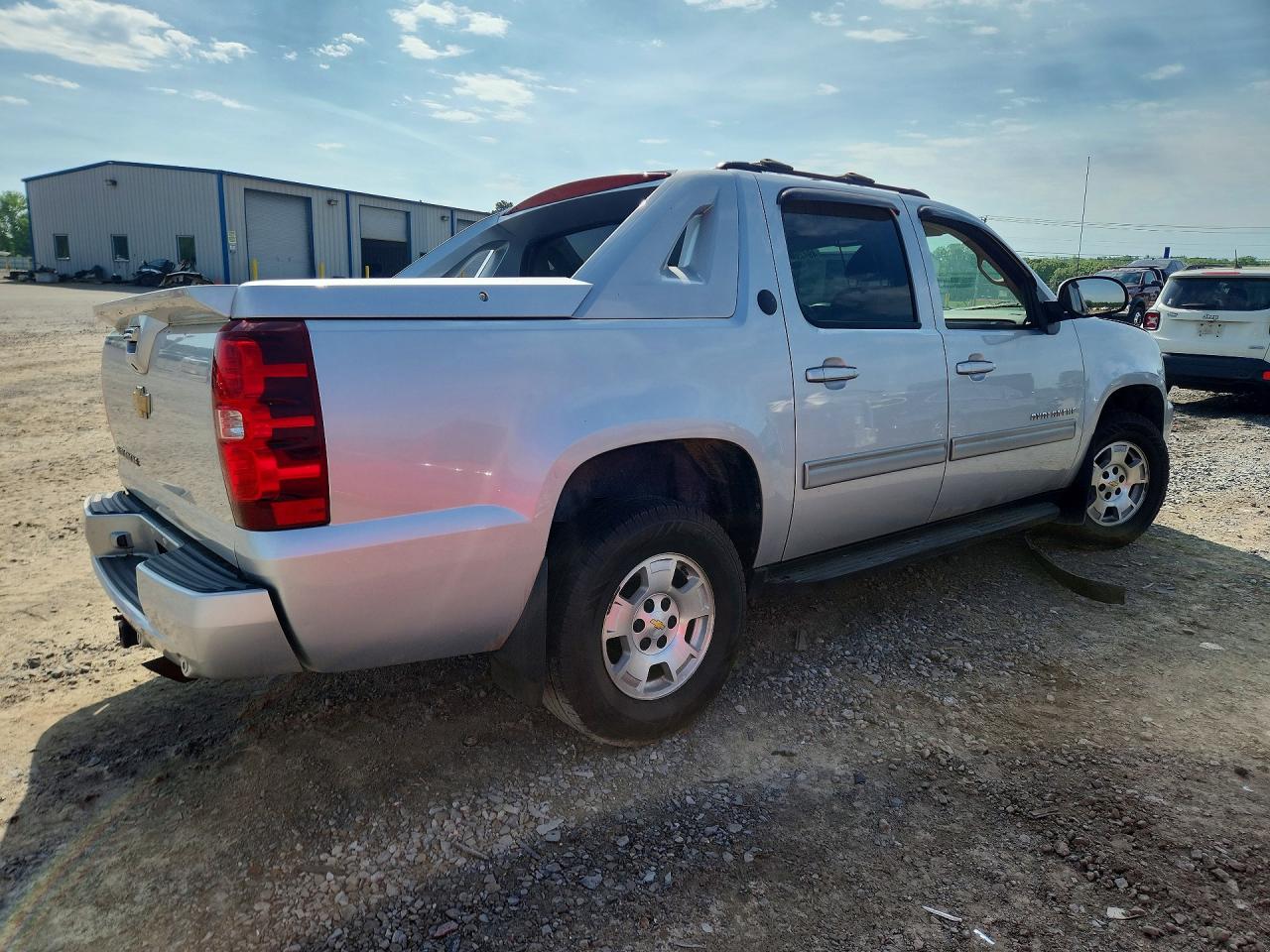 CHEVROLET AVALANCHE 2013 — 4