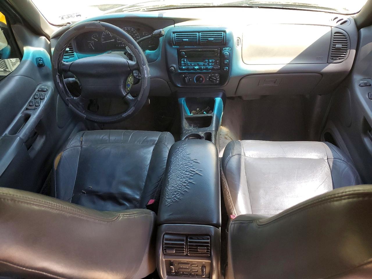 FORD EXPLORER 1999 — 9