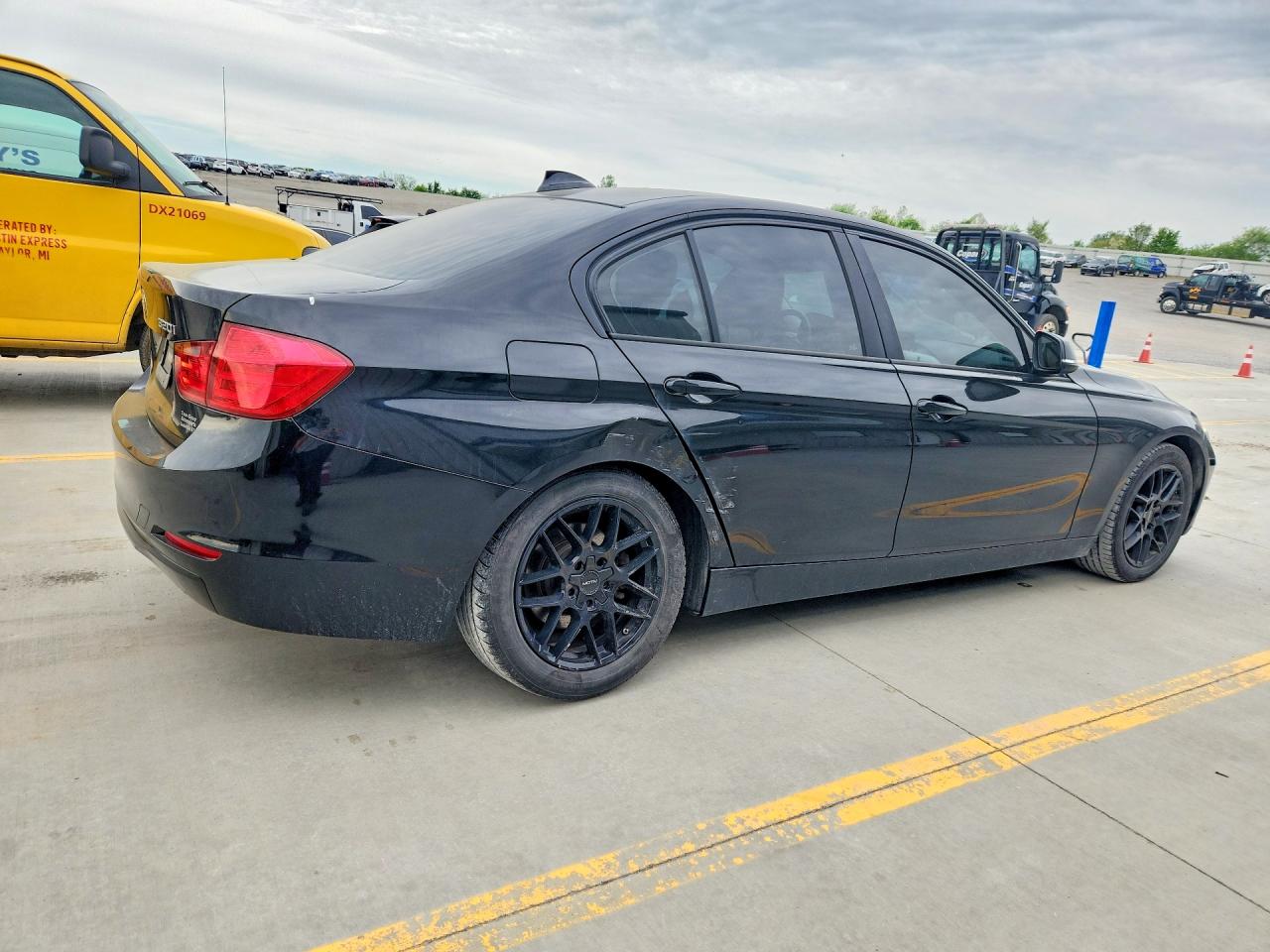 BMW 320 2014 — 4