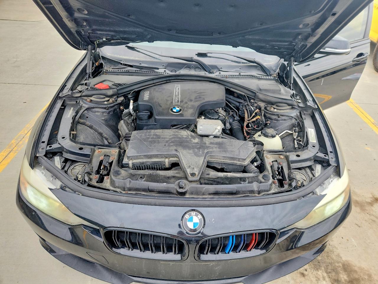 BMW 320 2014 — 12