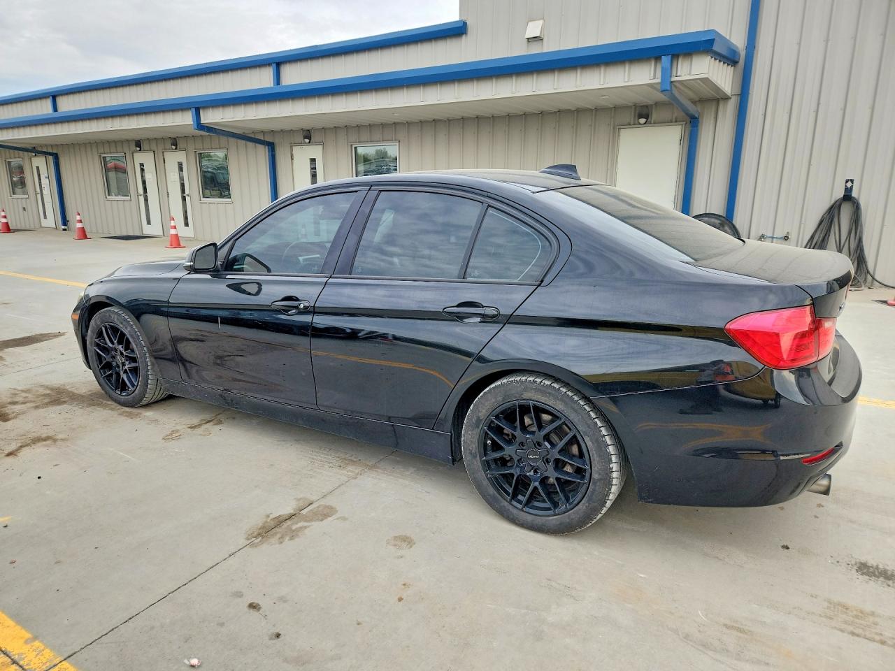 BMW 320 2014 — 3