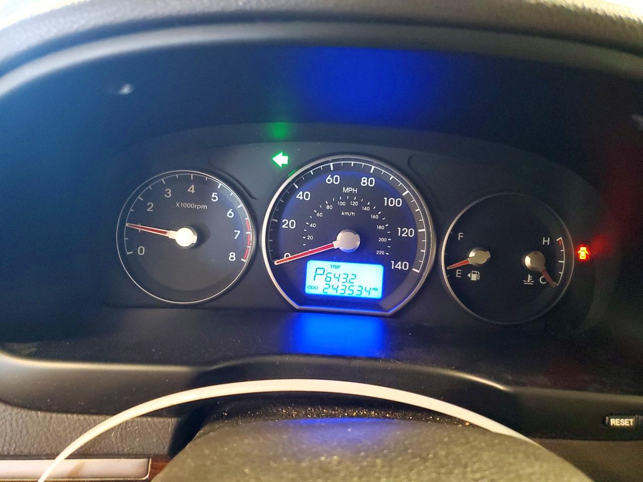 HYUNDAI SANTA FE 2010 — 10