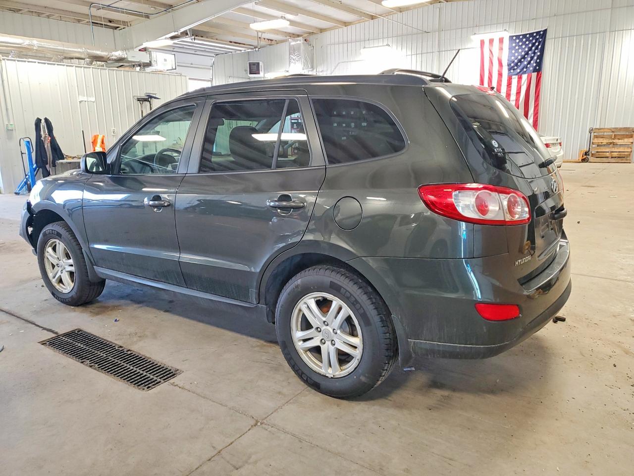 HYUNDAI SANTA FE 2010 — 3