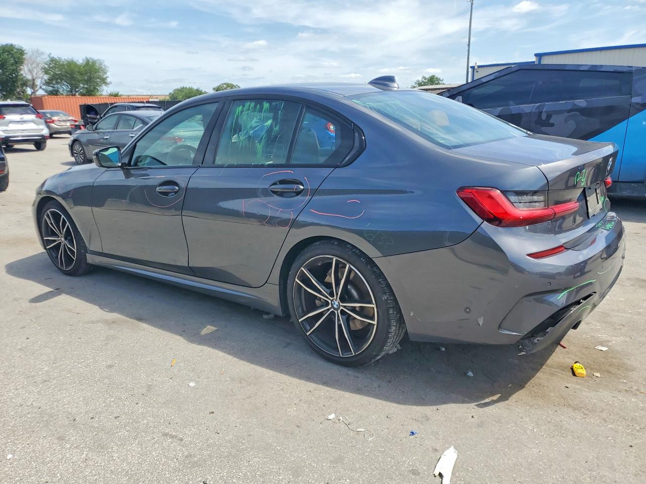 BMW 330I 2020 — 3