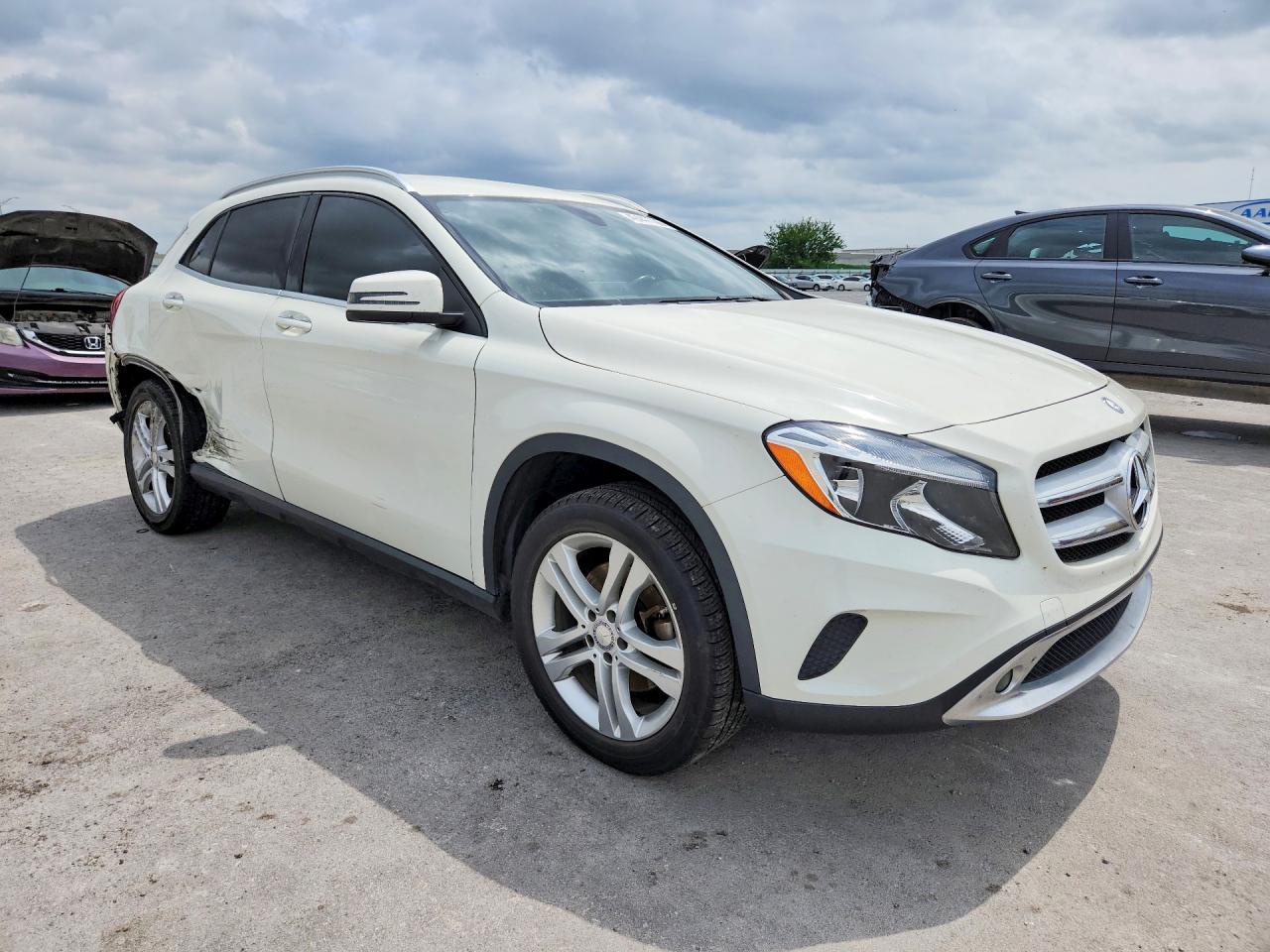 2016 MERCEDES-BENZ GLA 250