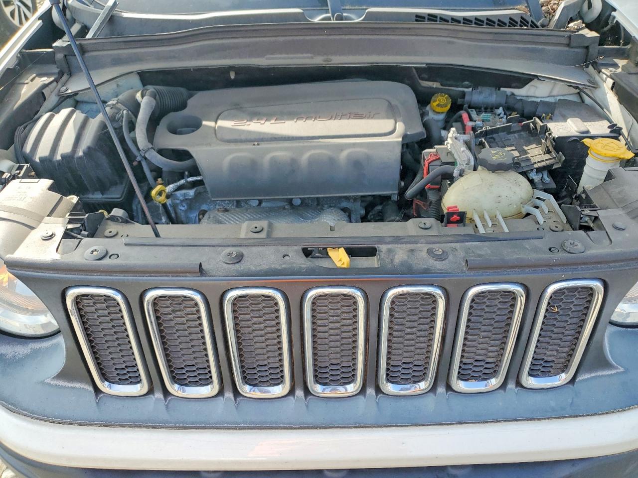 JEEP RENEGADE 2015 — 13