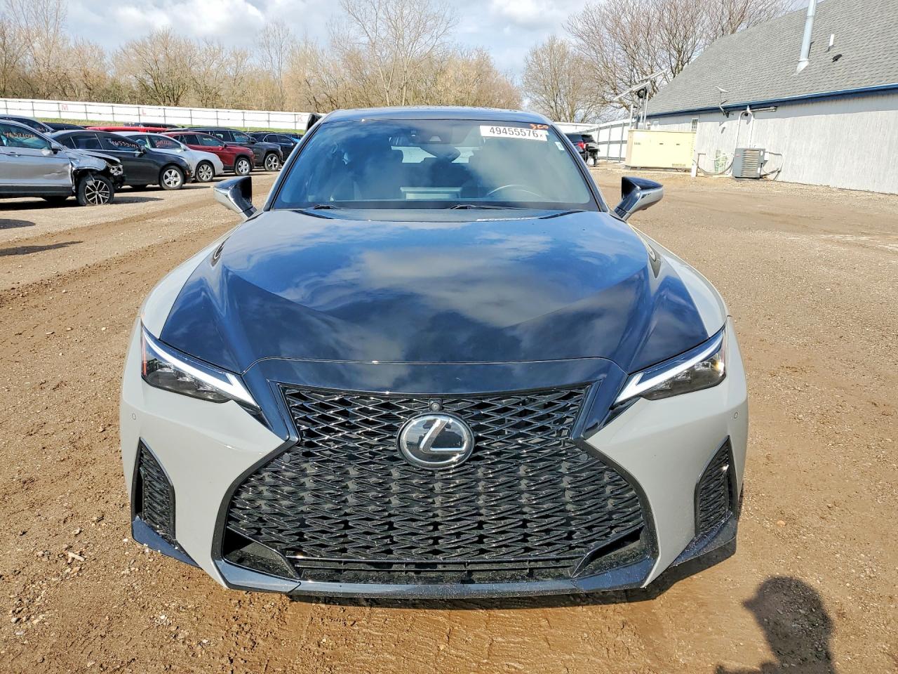 LEXUS IS 350 2023 — 6