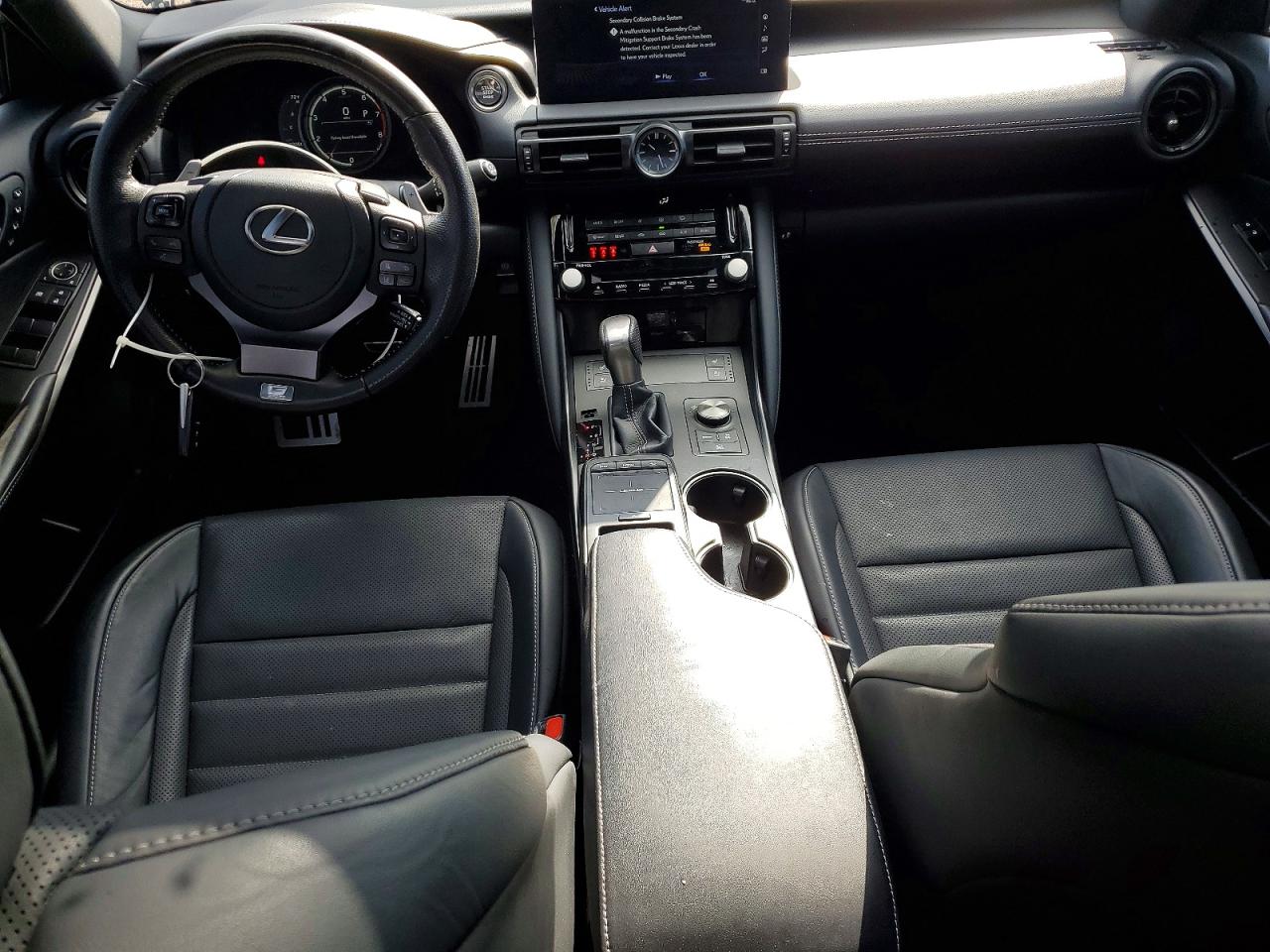 LEXUS IS 350 2023 — 9