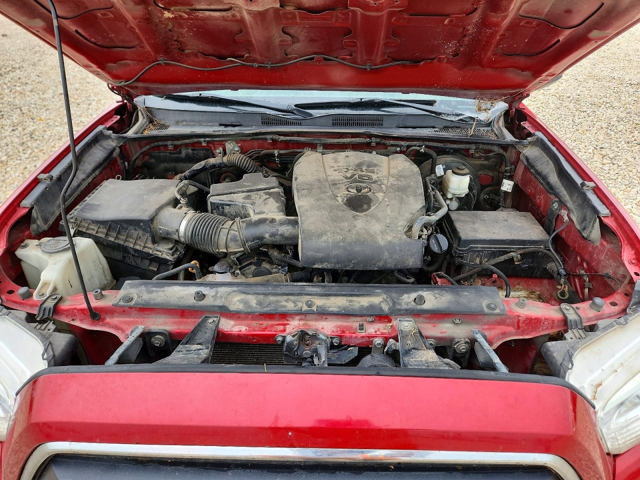 TOYOTA TACOMA 2020 — 12