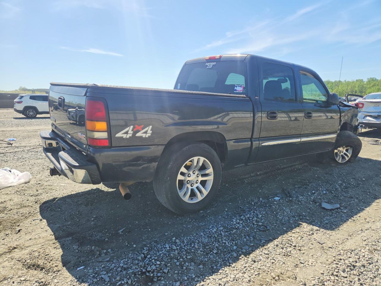 GMC NEW SIERRA 2004 — 4