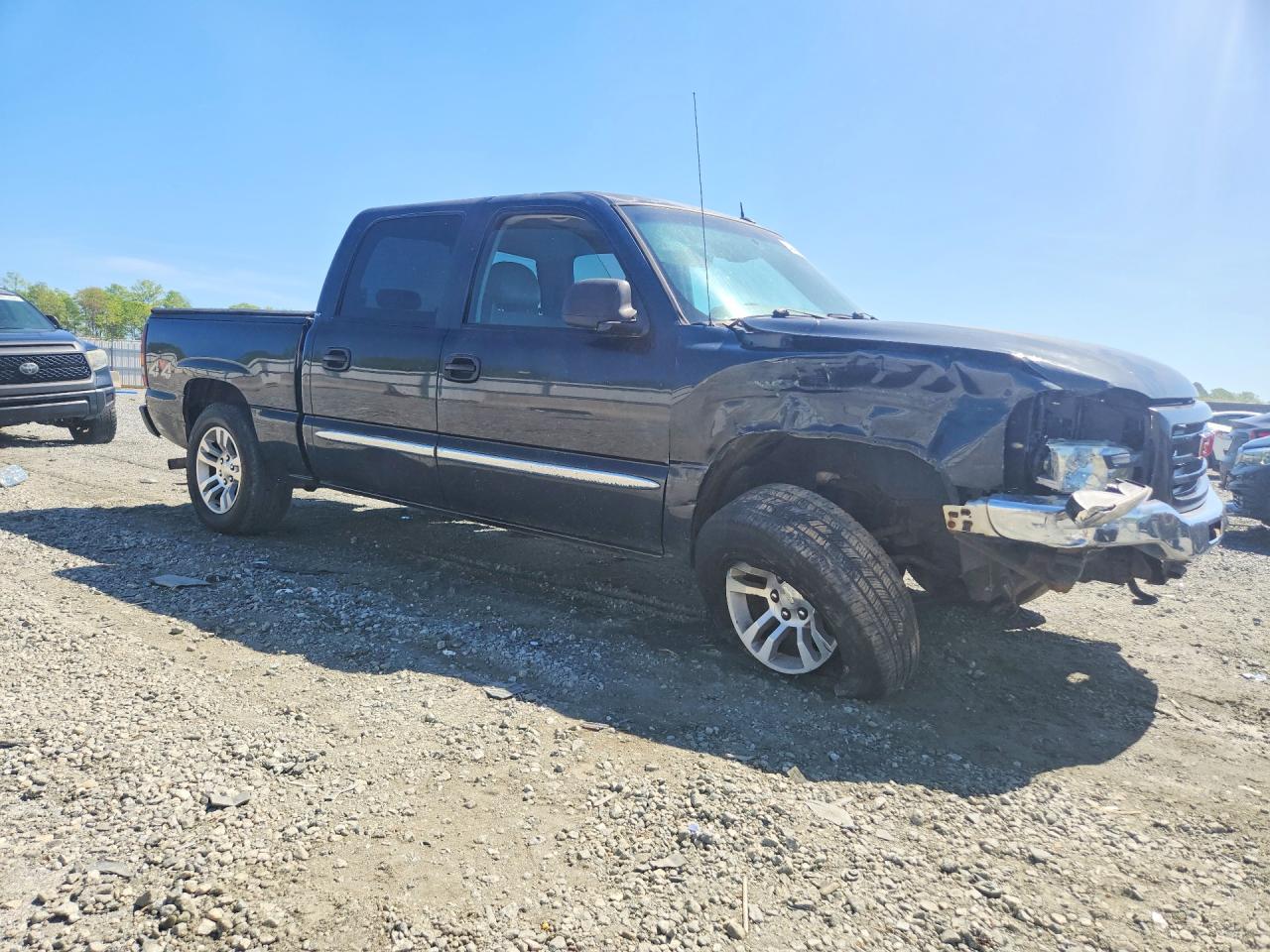 GMC NEW SIERRA 2004 — 5
