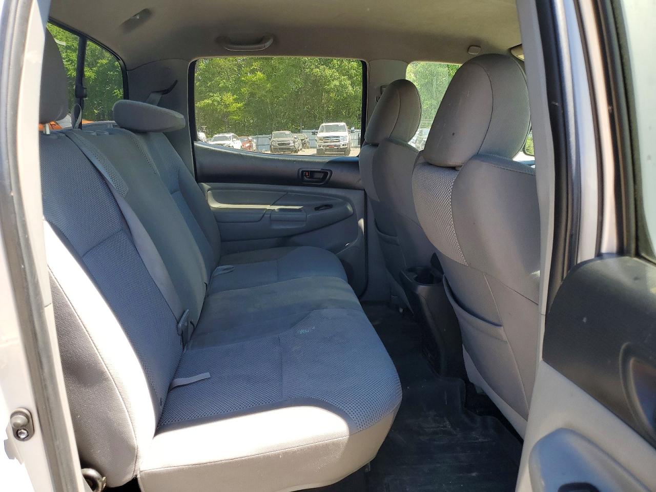 TOYOTA TACOMA 2013 — 11
