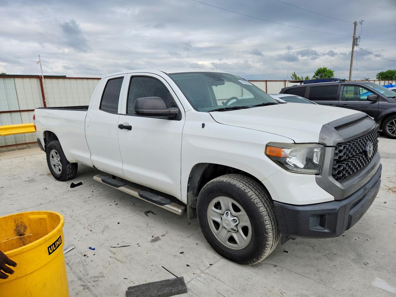 TOYOTA TUNDRA 2019 — 5