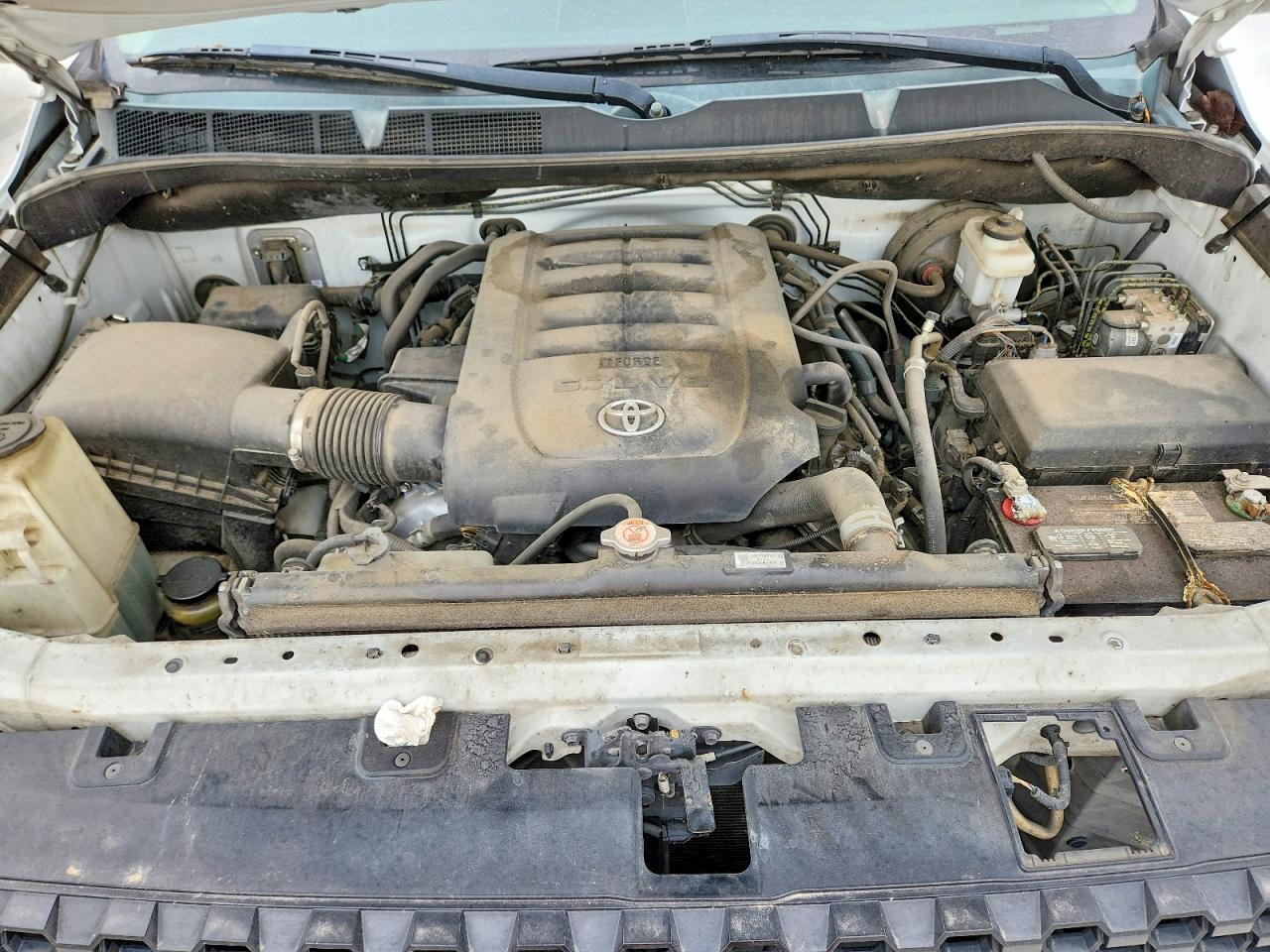TOYOTA TUNDRA 2019 — 12