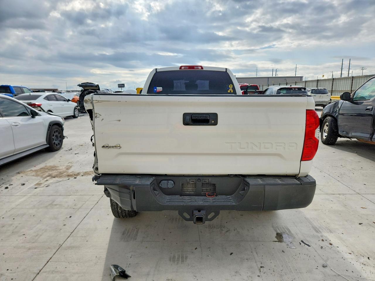 TOYOTA TUNDRA 2019 — 7