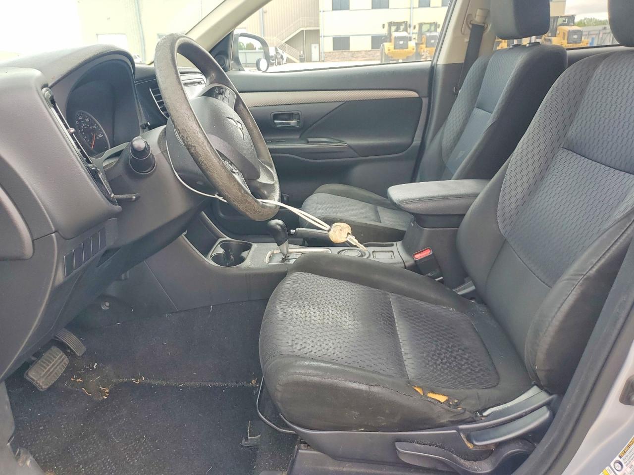 MITSUBISHI OUTLANDER 2014 — 8