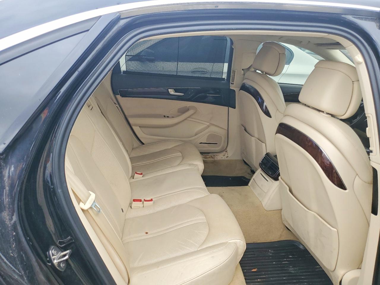 AUDI A8 2012 — 11