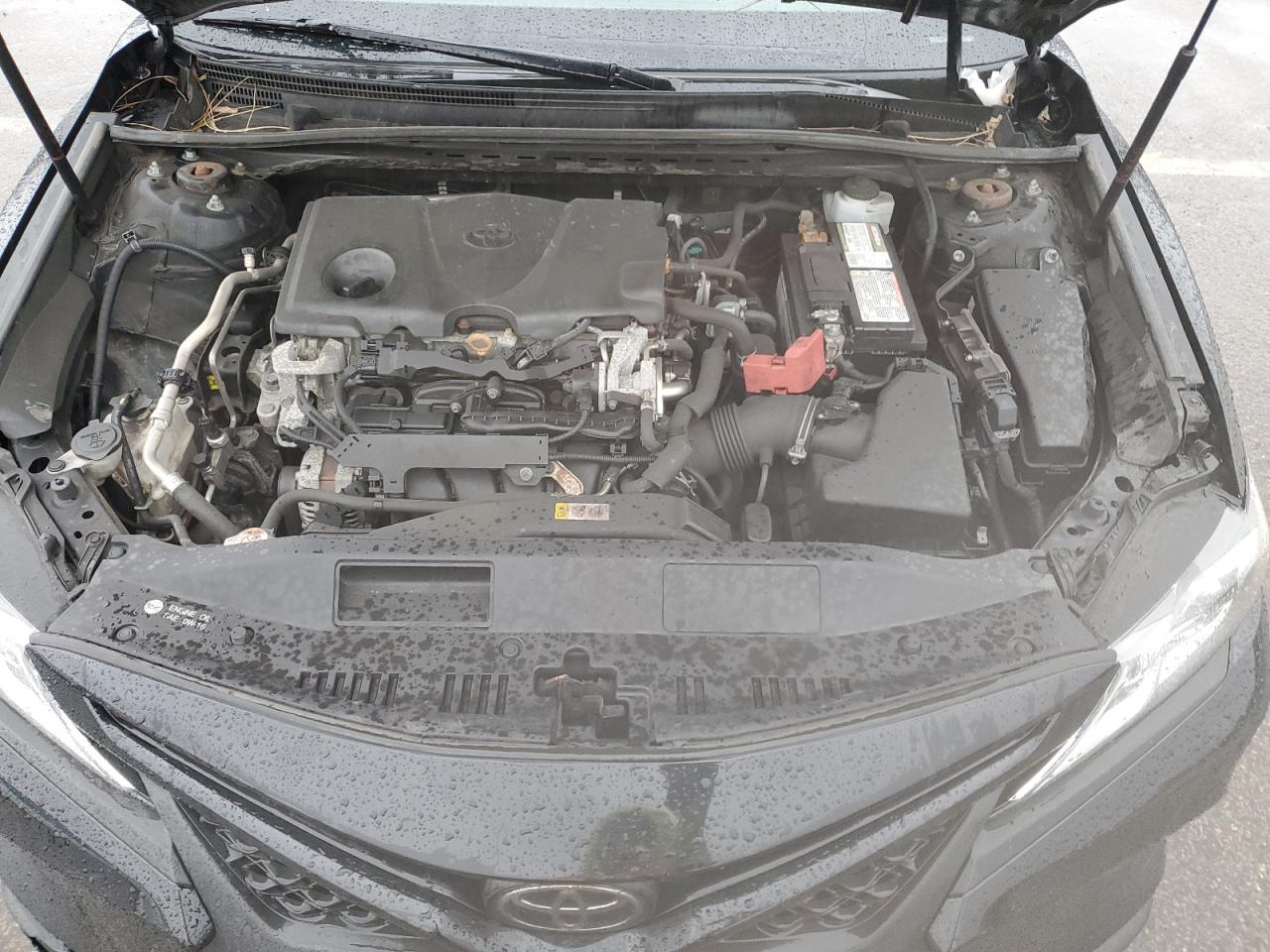 TOYOTA CAMRY SE 2020 — 12